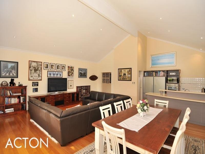 31 Cervantes Drive, Erskine WA 6210