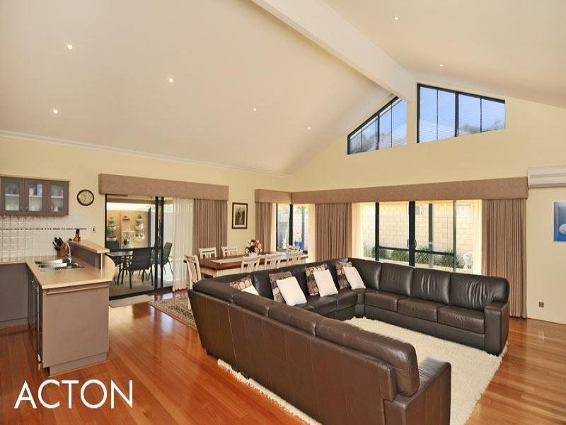 31 Cervantes Drive, Erskine WA 6210