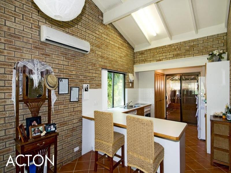 B/98 Janis Street, Halls Head WA 6210