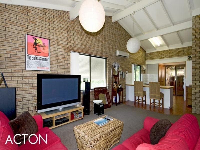B/98 Janis Street, Halls Head WA 6210