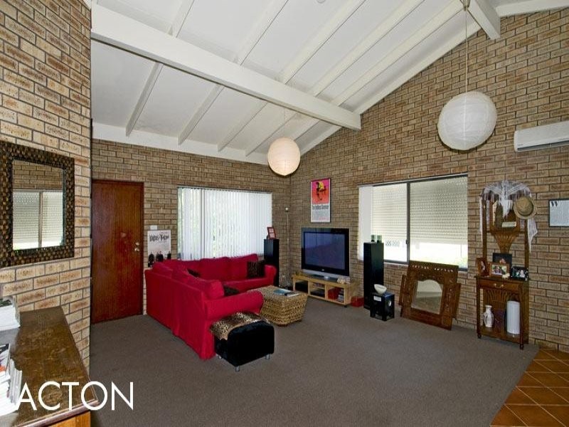 B/98 Janis Street, Halls Head WA 6210