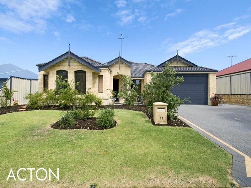 11 Jester Parkway, Meadow Springs WA 6210