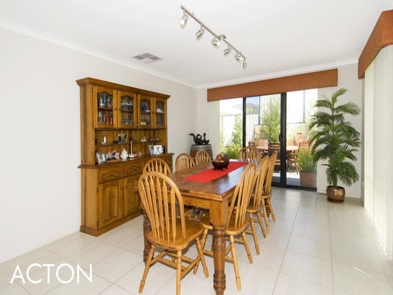 11 Jester Parkway, Meadow Springs WA 6210