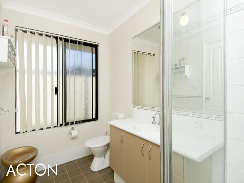 11 Jester Parkway, Meadow Springs WA 6210