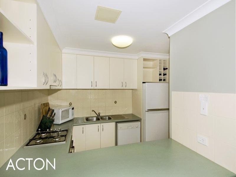 51/20 Apollo Place, Halls Head WA 6210
