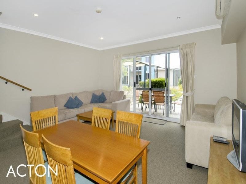 51/20 Apollo Place, Halls Head WA 6210