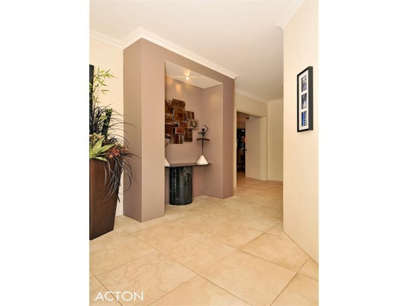 24 Grandmere Parade, Meadow Springs WA 6210