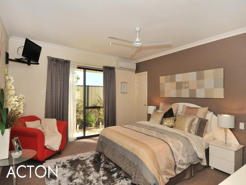 24 Grandmere Parade, Meadow Springs WA 6210