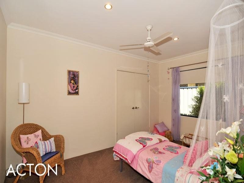 24 Grandmere Parade, Meadow Springs WA 6210