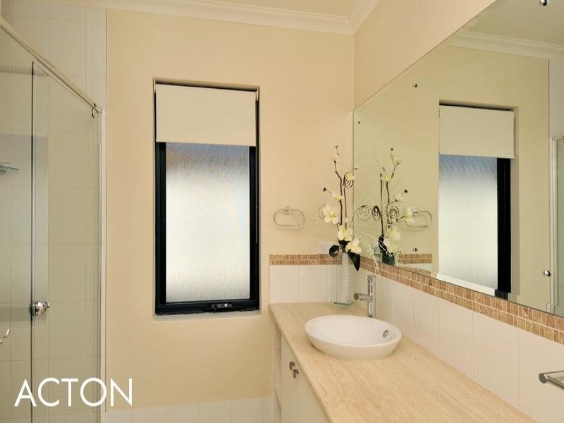 24 Grandmere Parade, Meadow Springs WA 6210