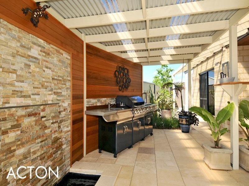 24 Grandmere Parade, Meadow Springs WA 6210