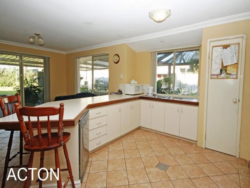 7 Phillips Road, North Yunderup WA 6208