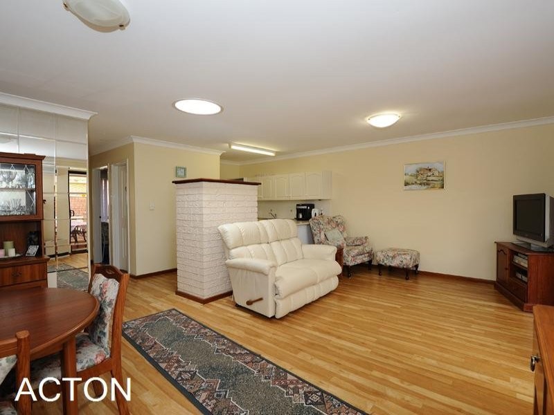 2/7 Hackett Street, Mandurah WA 6210