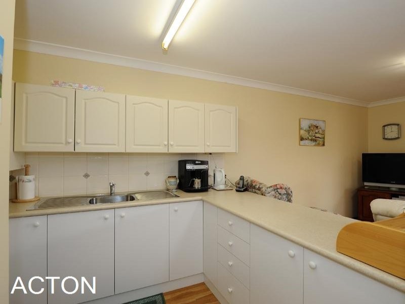 2/7 Hackett Street, Mandurah WA 6210