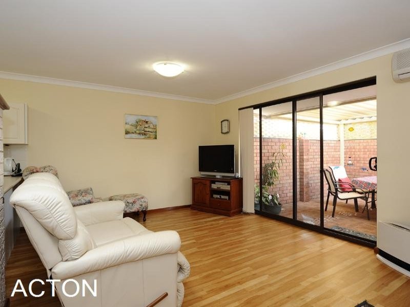 2/7 Hackett Street, Mandurah WA 6210