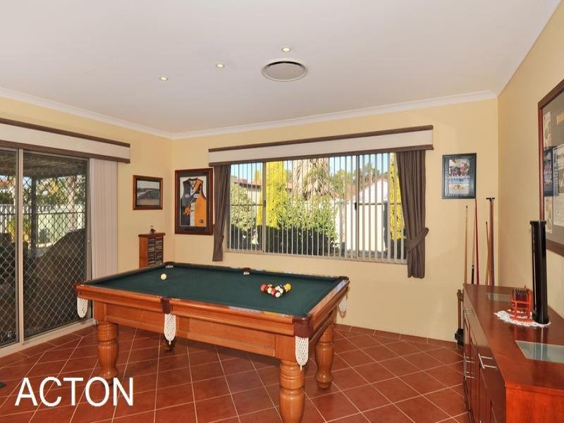 7 Lilac Green, Halls Head WA 6210