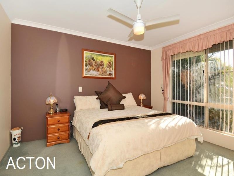 7 Lilac Green, Halls Head WA 6210