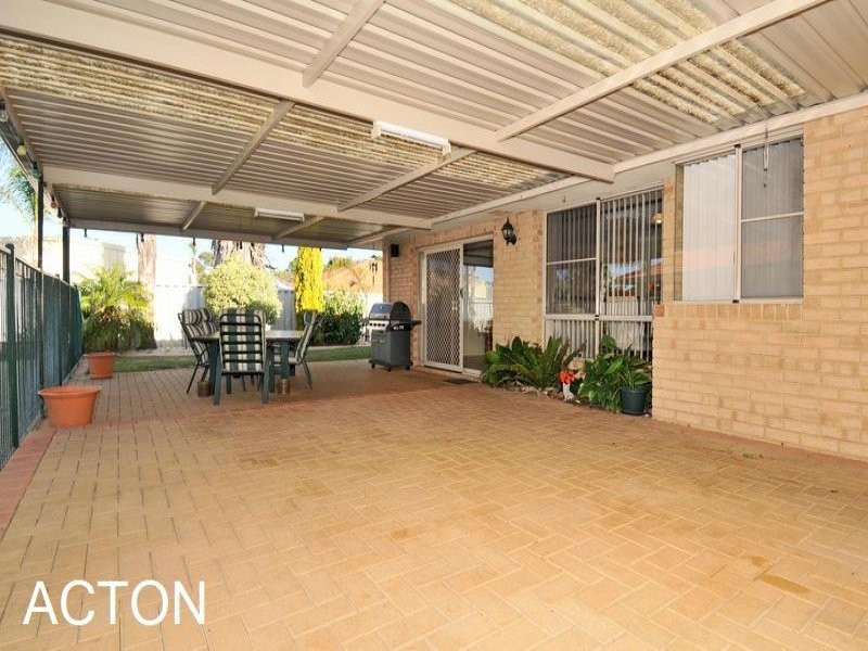 7 Lilac Green, Halls Head WA 6210