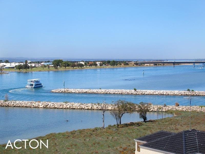 16 Syrenka Turn, Halls Head WA 6210