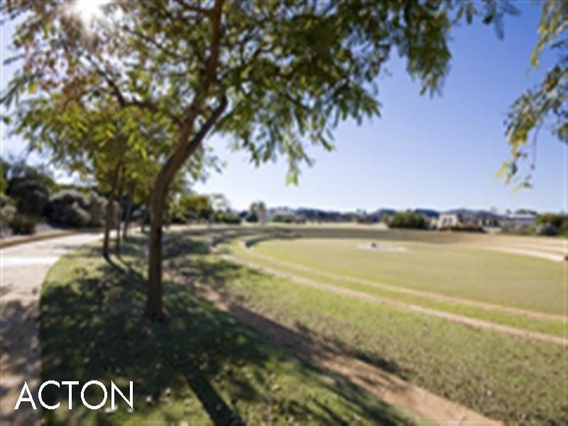 50 Boardwalk Boulevard, Halls Head WA 6210