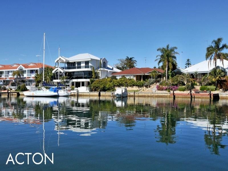 2 Cambria Island Retreat, Halls Head WA 6210