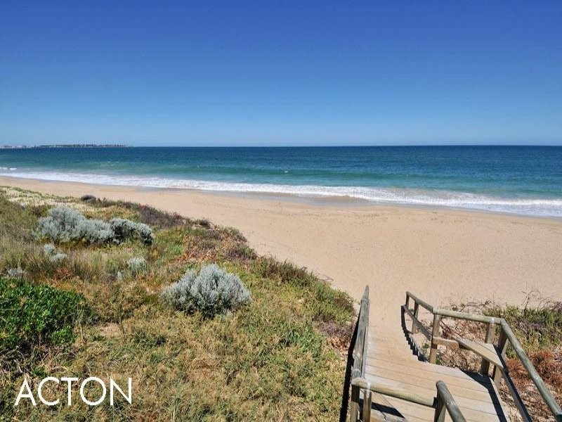 3 Clarinda Rise, Madora Bay WA 6210