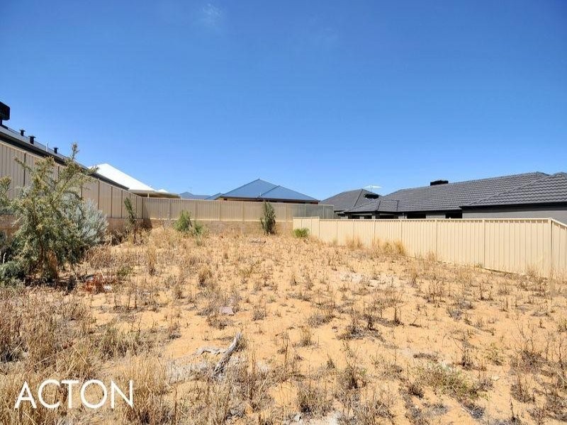 3 Rayner Promenade, Lakelands WA 6180