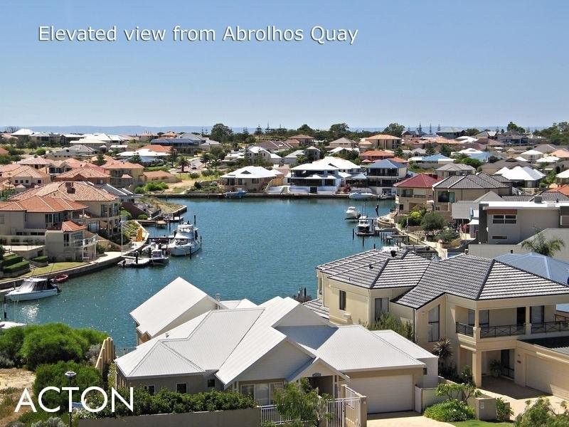 54 Abrolhos Quays, Wannanup WA 6210