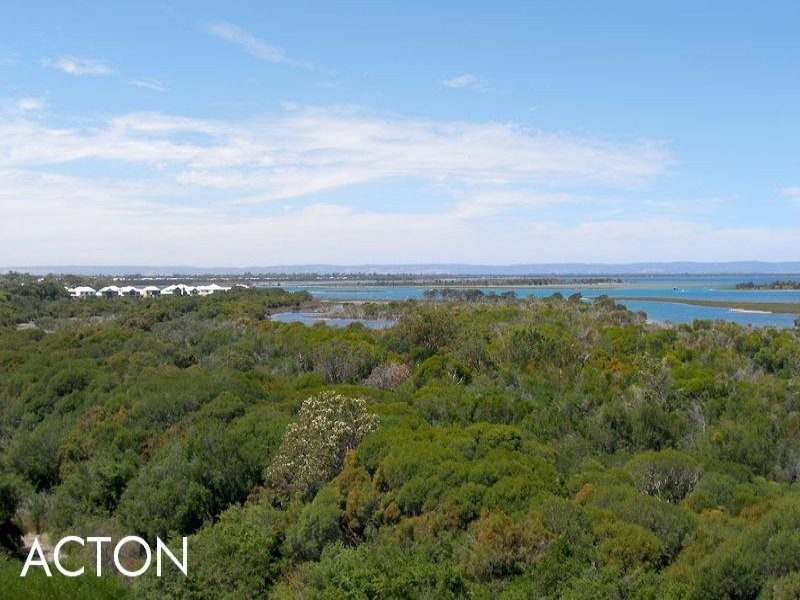 18 Chatsworth Drive, Erskine WA 6210