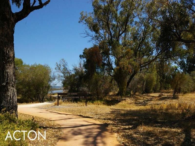 18 Chatsworth Drive, Erskine WA 6210