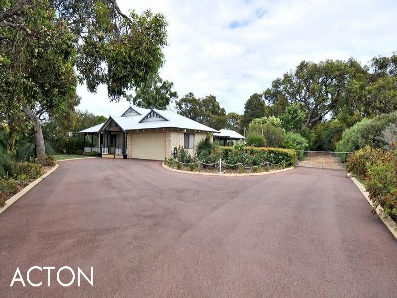 32 Nutbush Avenue, Falcon WA 6210