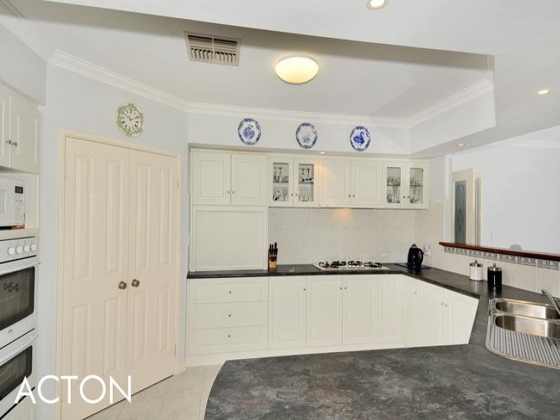 32 Nutbush Avenue, Falcon WA 6210
