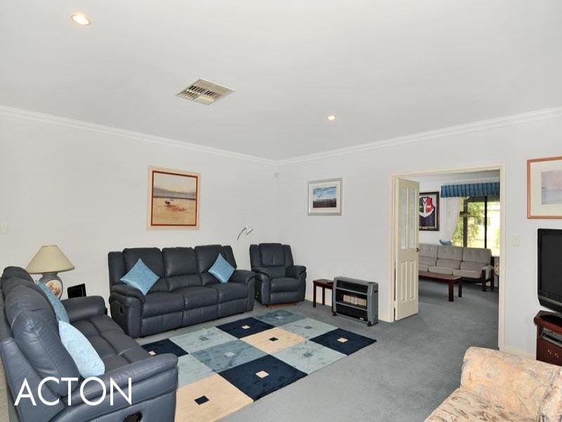 32 Nutbush Avenue, Falcon WA 6210