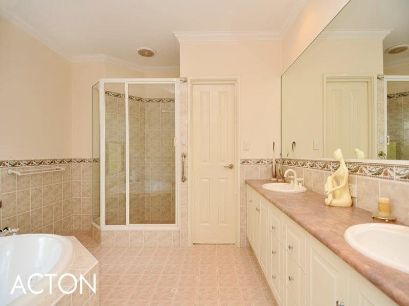 32 Nutbush Avenue, Falcon WA 6210