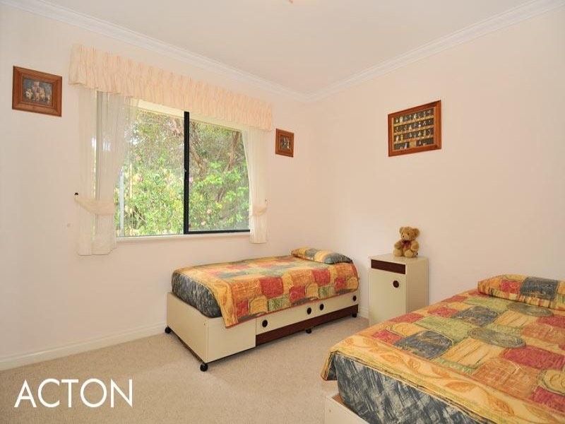32 Nutbush Avenue, Falcon WA 6210