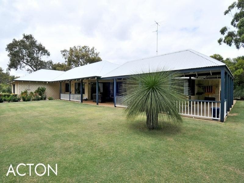 32 Nutbush Avenue, Falcon WA 6210