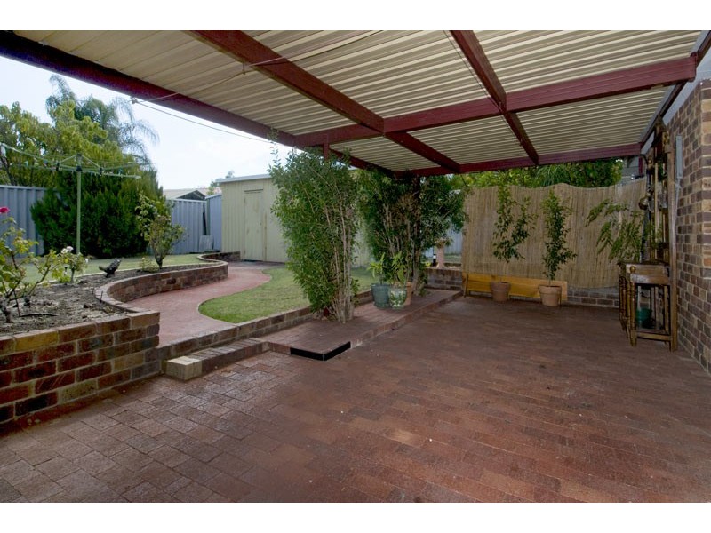 17 Balranald Street, Dudley Park WA 6210