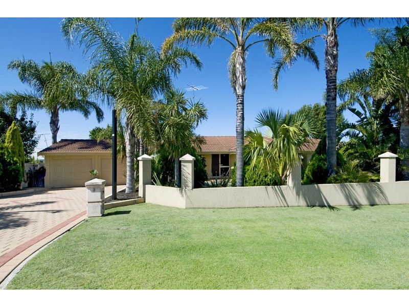 3 Nutans Court, Halls Head WA 6210