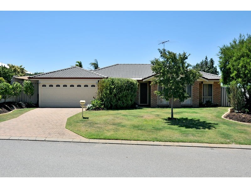 4 Waxberry Close, Halls Head WA 6210