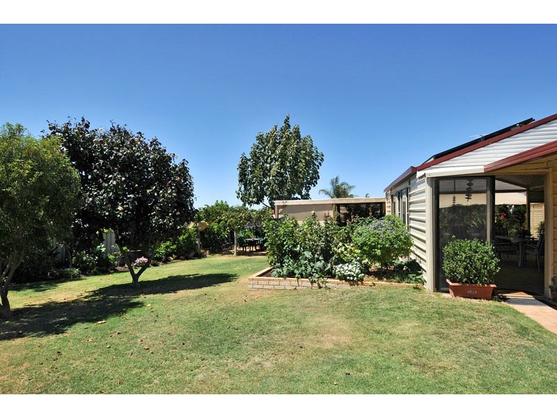 4 Waxberry Close, Halls Head WA 6210