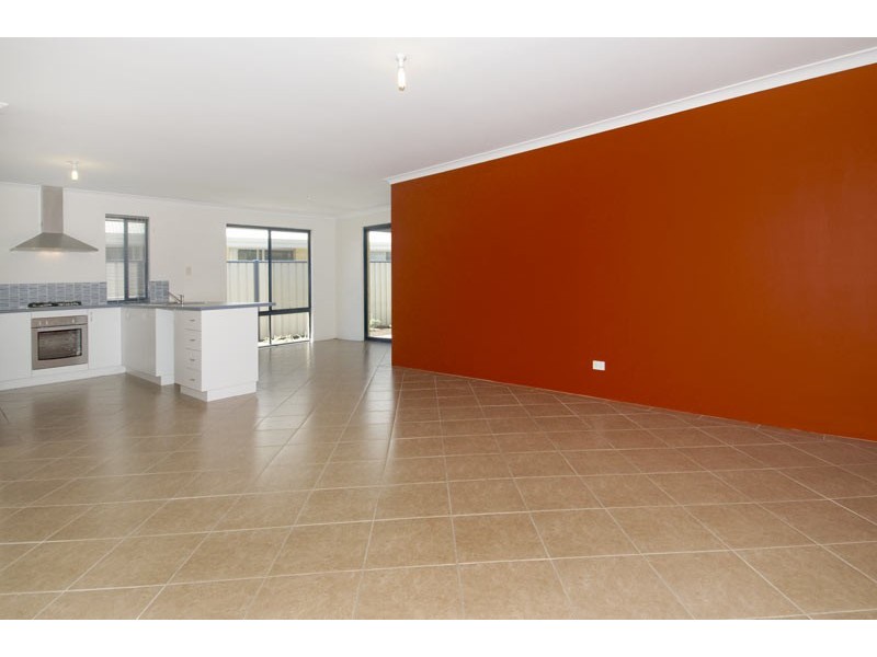 22 Kirkland Ave, Meadow Springs WA 6210