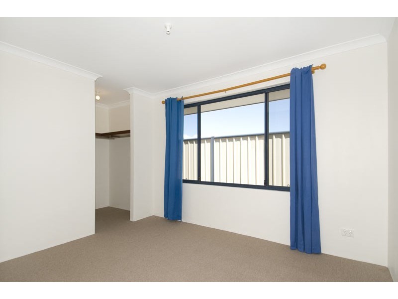 22 Kirkland Ave, Meadow Springs WA 6210