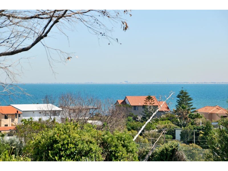 17/6 Valley Road, Halls Head WA 6210