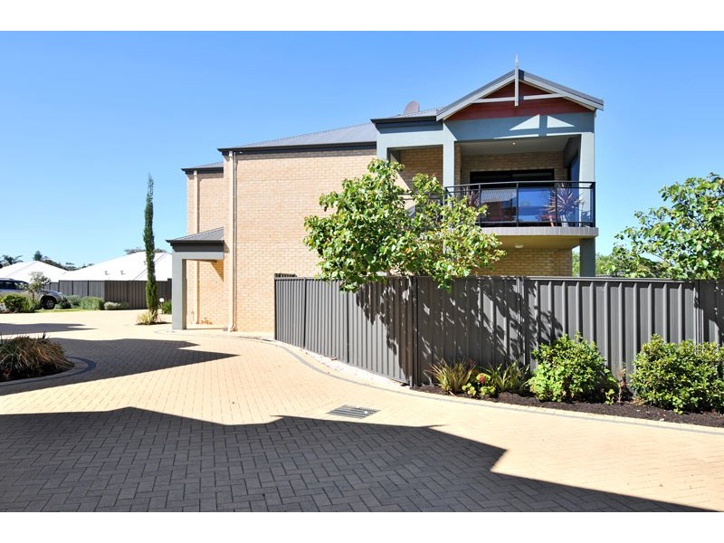 17/6 Valley Road, Halls Head WA 6210