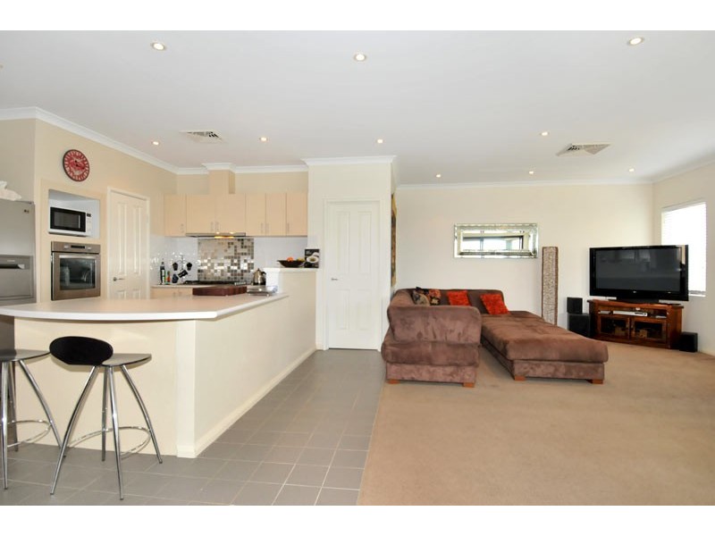 17/6 Valley Road, Halls Head WA 6210