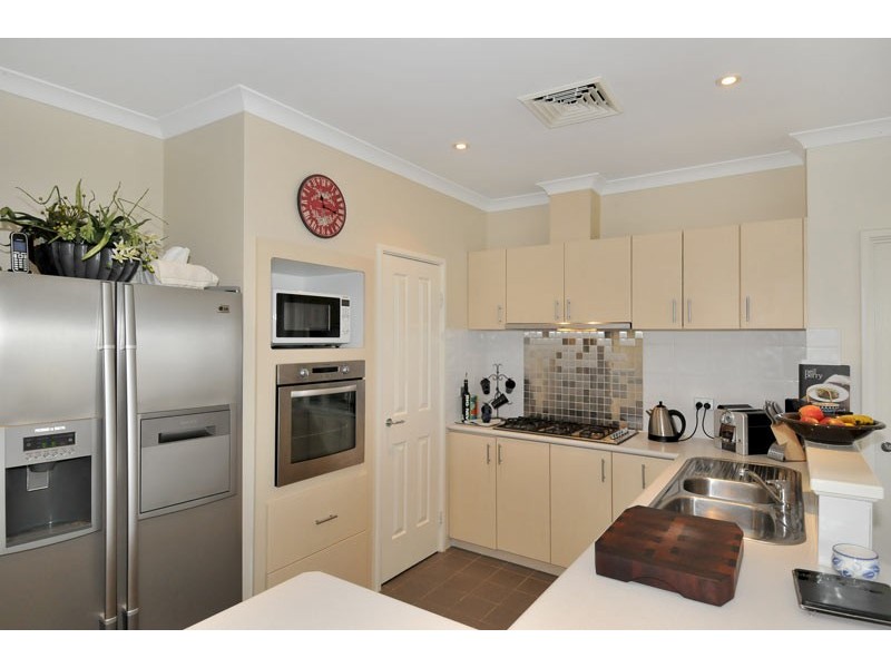 17/6 Valley Road, Halls Head WA 6210