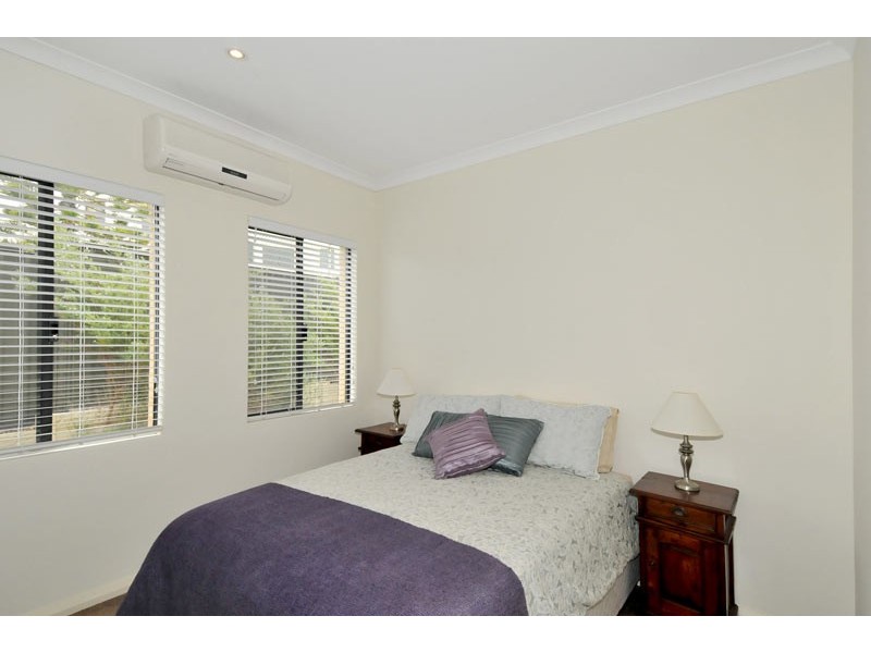 17/6 Valley Road, Halls Head WA 6210