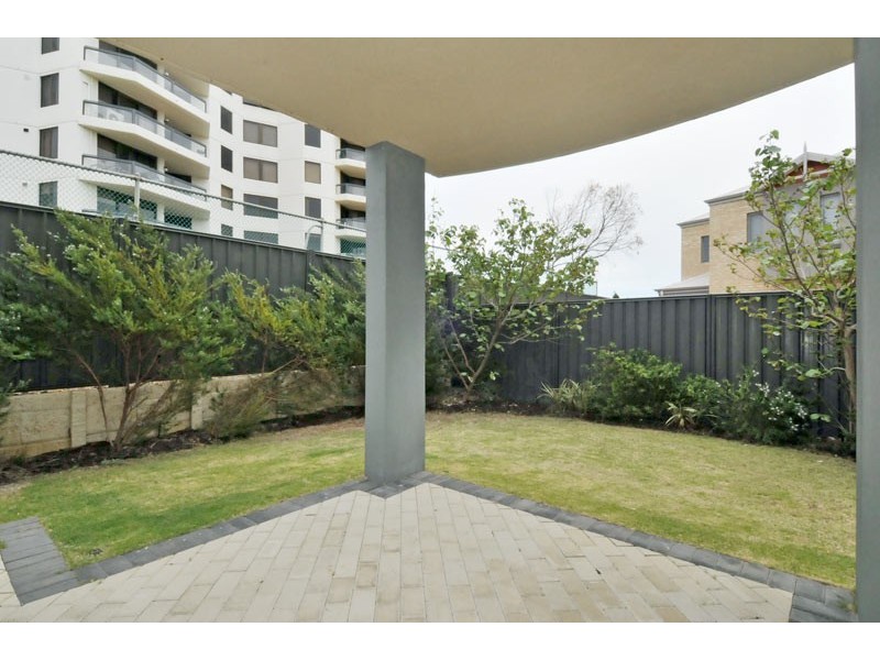 17/6 Valley Road, Halls Head WA 6210