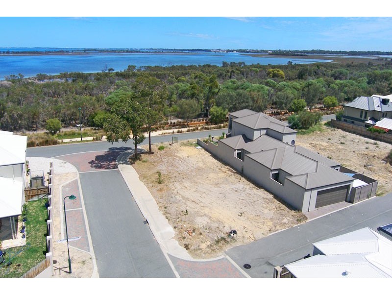 131 Darwin Terrace, Dudley Park WA 6210