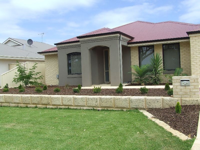 13 Malata Ridge, Lakelands WA 6180